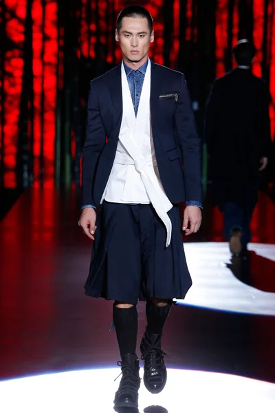 Look 2